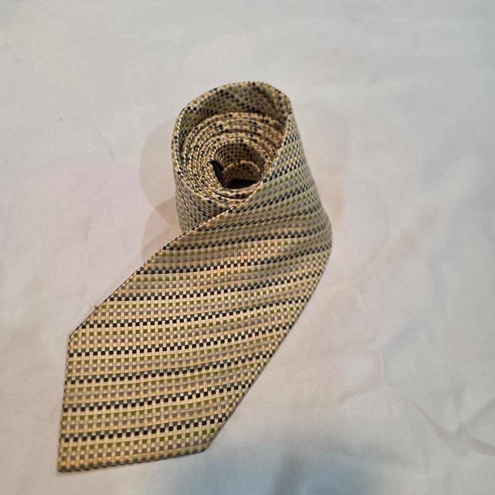 Van Heusen Silk Necktie Mens OS Green Tan Checkered Excellent Stain Resistant